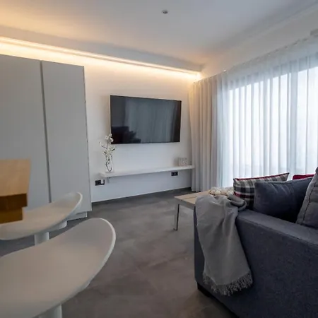 Divela, Ocean View, Private & Heated Pool *