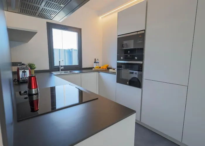 Divela, Ocean View, Private & Heated Pool