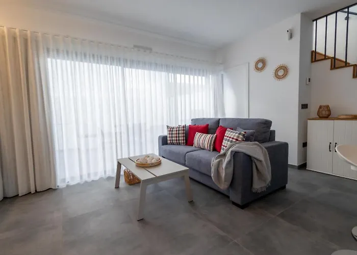 Villa Divela, Ocean View, Private & Heated Pool La Listada